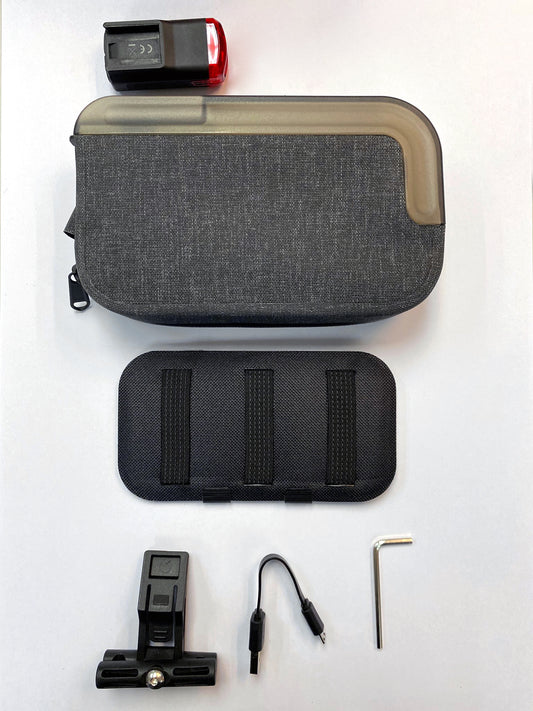 Ready Go LUMIS 單車尾袋連尾燈 / Ready Go LUMIS Saddle Bag With Red Light Set