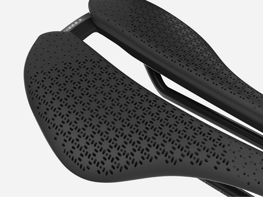 Trek Aeolus Pro AirLoom 座位