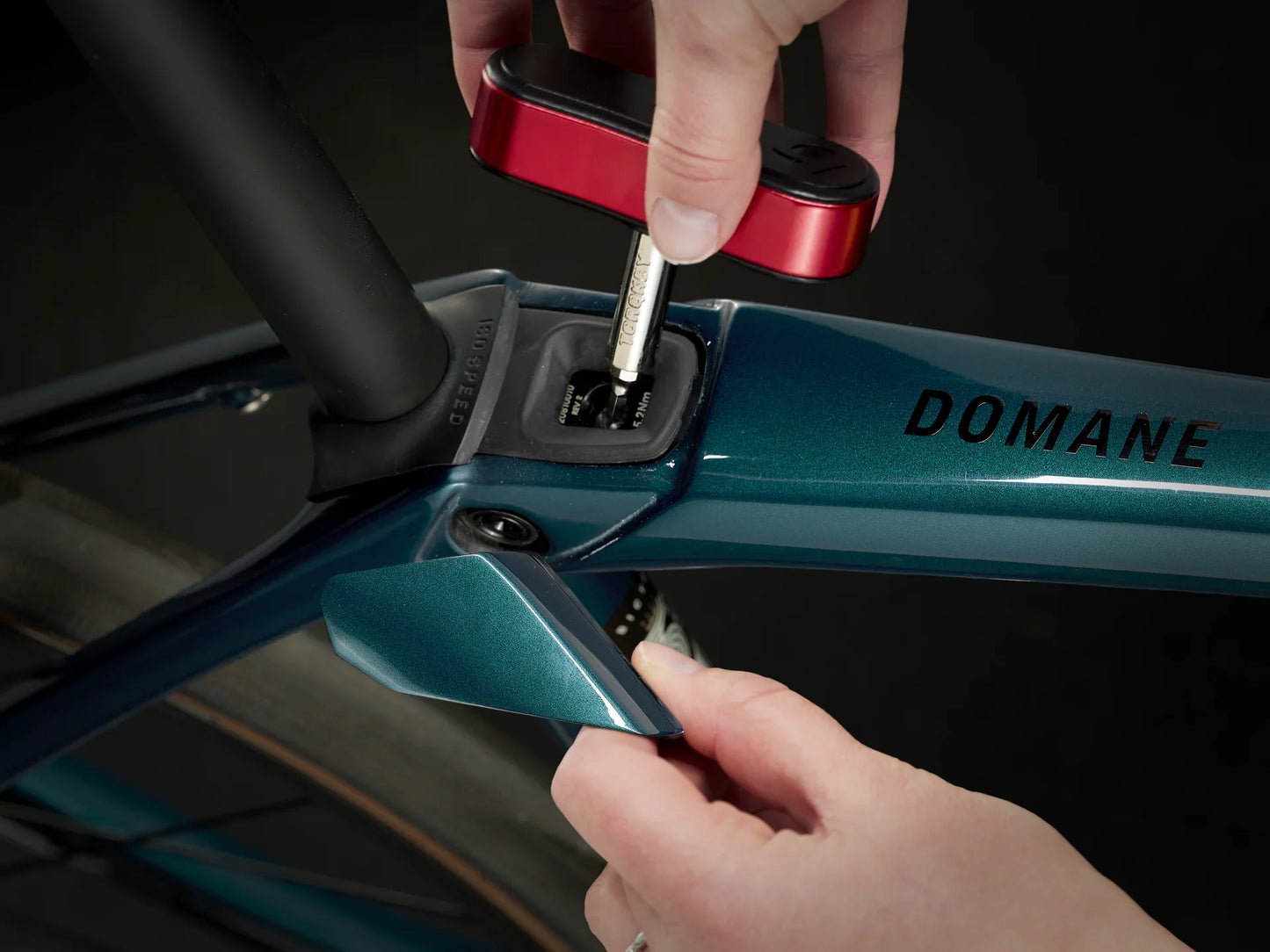 TREK  Domane SL 5 Gen 4 公路車-Dark Aquatic / TREK  Domane SL 5 Gen 4 Road Bike-Dark Aquatic