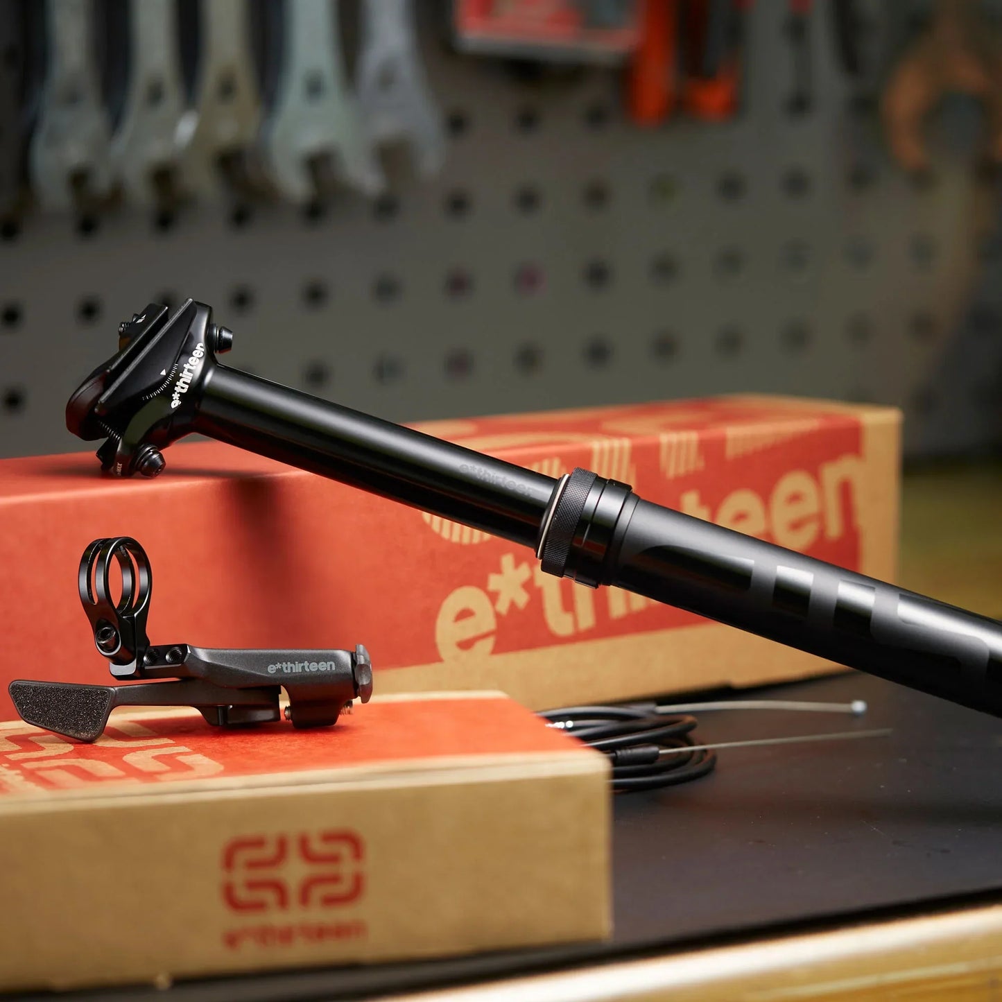 E13 VARIO INFINITE DROPPER 30.9MM伸縮座通 / E13 VARIO INFINITE DROPPER 30.9MM SEATPOST