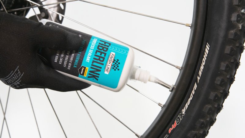 FINISHLINE FIBERLINK PRO LATEX TIRE SEALANT tubeless tire explosion-proof fluid/ FINISHLINE FIBERLINK PRO LATEX TUBELESS TIRE SEALANT